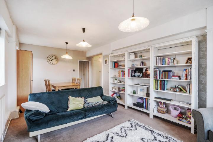 			2 Bedroom, 1 bath, 1 reception Flat			 West End Lane, West Hampstead